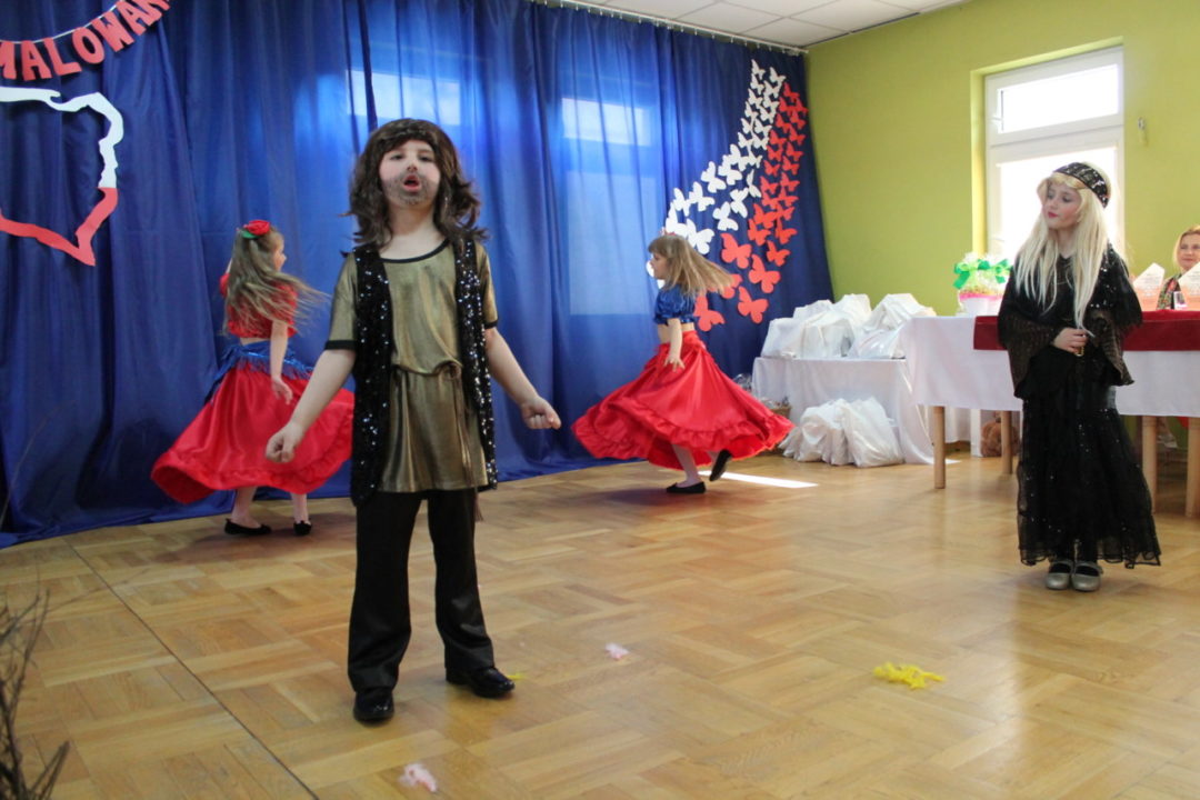foto: "Tańczyć każdy może" w Miejskim Przedszkolu nr 3 - IMG 4602 1080x720