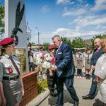 foto: Odsłonięto pomnik  Pamięci sokołowian-Żołnierzy Armii Krajowej, cichociemnych - spadochroniarzy walczących o Niepodległość Ojczyzny - 6T6A8838 150x150