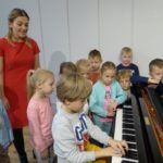foto: Przedszkolaki z MP2 odwiedziły Szkołę Muzyczną I Stopnia - P1070508 150x150