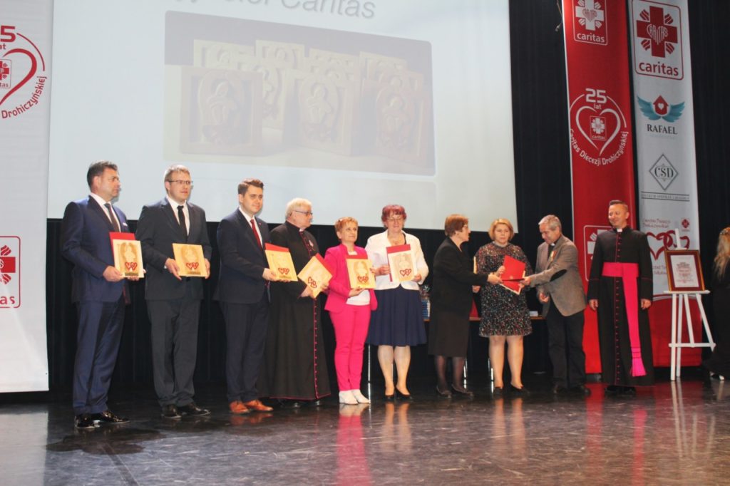 foto: Gala jubileuszowa 25-lecia Caritas Diecezji Drohiczyńskiej - IMG 5511 1024x682