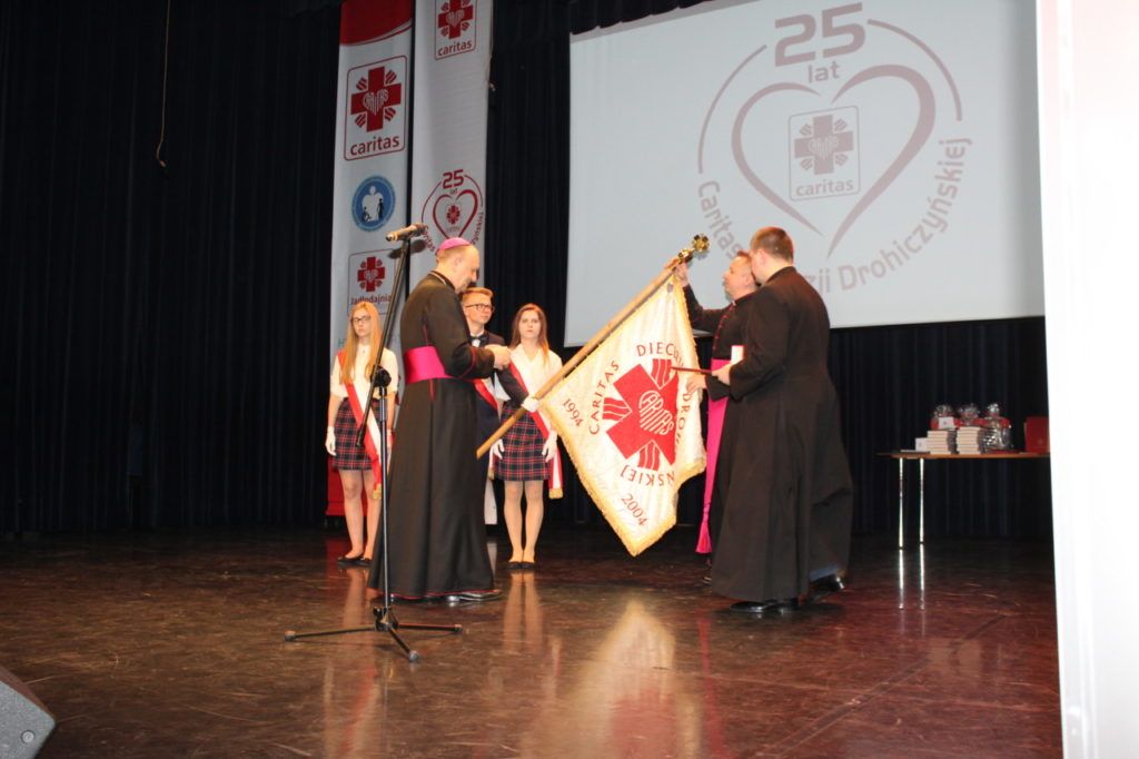 foto: Gala jubileuszowa 25-lecia Caritas Diecezji Drohiczyńskiej - IMG 5449 1024x682