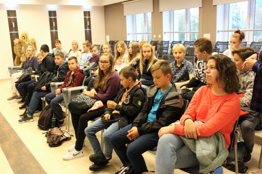 foto: Młodzież z Jekabpils z wizytą w UM - IMG 8135 1 1024x682