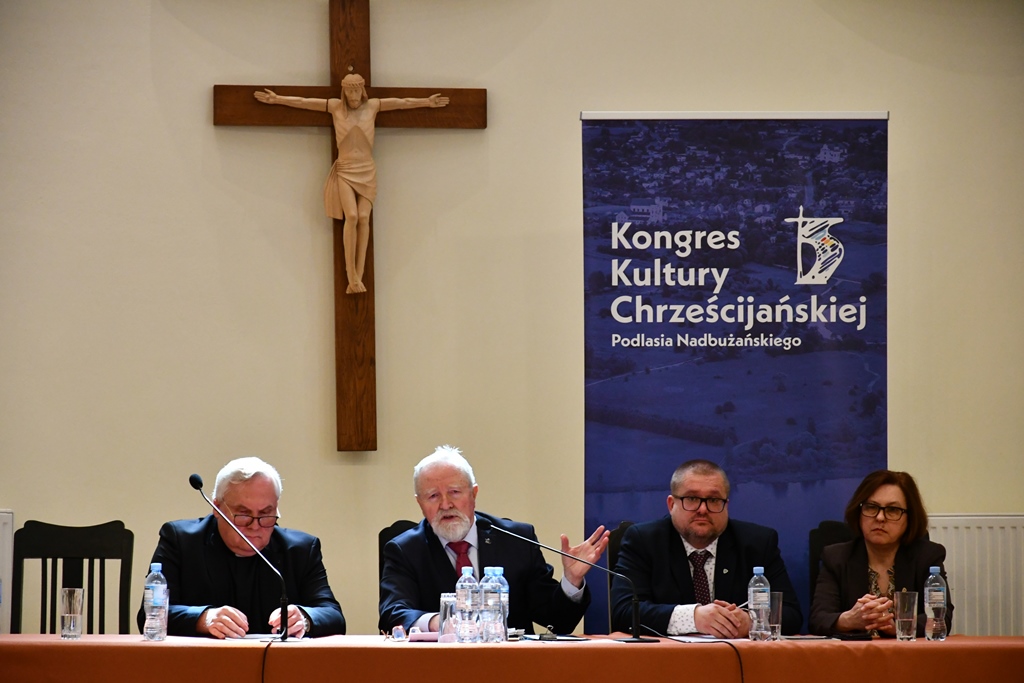 foto:  - I Kongres Kultury Chrzescijanskiej Podlasia Nadbuzanskiego Drohiczyn 21.04.2023 19